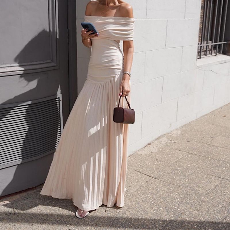 Summer Off-Shoulder Elegant Slim Fit Pleated Strapless Dress for Women European And American Style Cross Border Wholesale_ecoleips.com