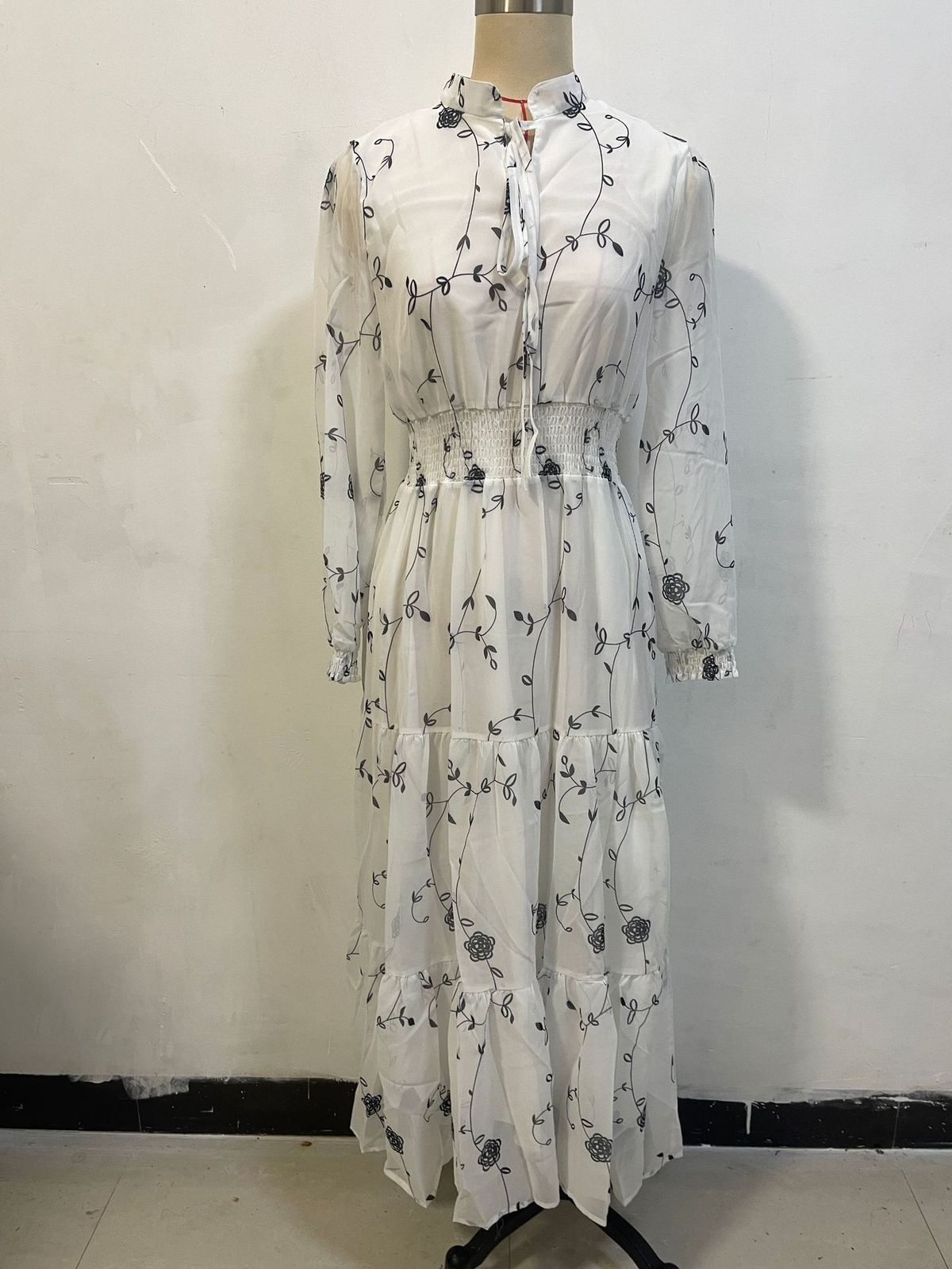 Floral Print Slim-Fit Wrap Dress With Long Sleeves – Modest & Stylish Women’s Midi Dress For Dubai Fashion_ecoleips.com