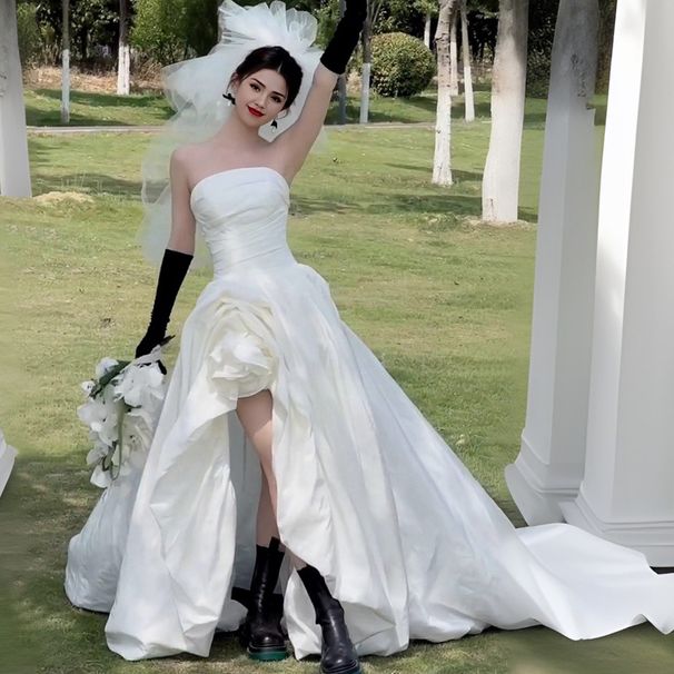 New Exhibition Studio Theme Outfit Couple Photo Shoot Dree Outdoor Travel Simple Street Style Straple Wedding_ecoleips.com