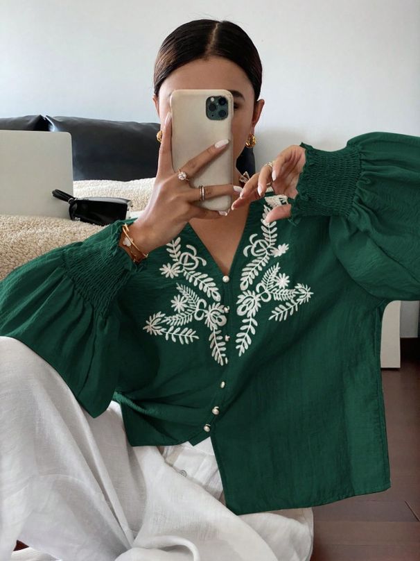 2025 Women's Autumn New Embroidered Floral Button Long Sleeve Cardigan Shirt_ecoleips.com