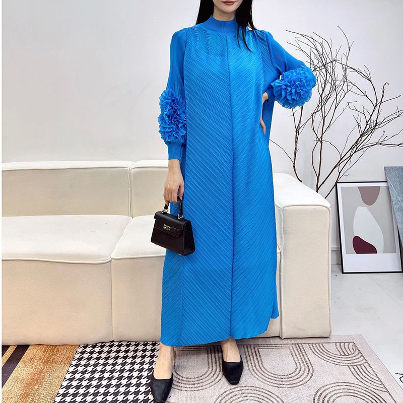 Women's Loose Long Hand-Cranked Flower Solid Color Miyake Pleated Dress_ecoleips.com