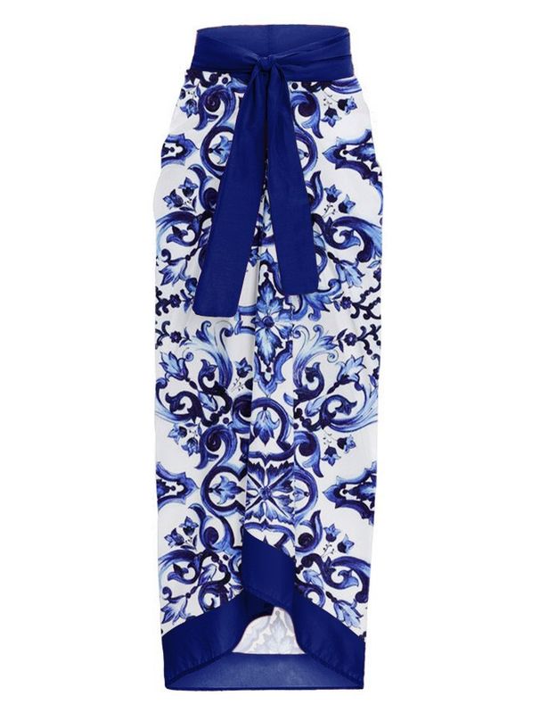 Elegant Black & White Contrast V-Neck Halter One-Piece Swimsuit With Floral Accents For Women Premium Nylon_ecoleips.com