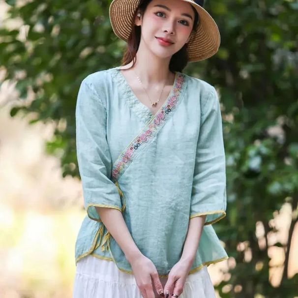 Spring/Summer Cotton-Linen Women's Artistic Vintage Three-Quarter Sleeve Diagonal Collar With Embroidered V-Neck Top, Ch_ecoleips.com