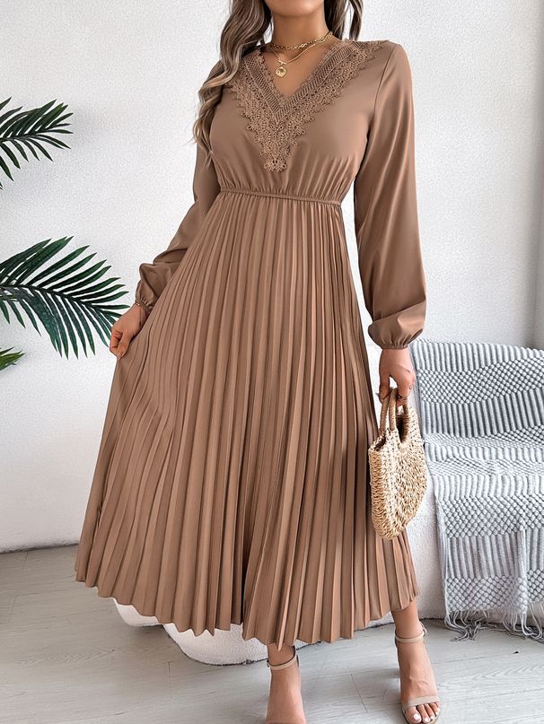 Real Shot Of 2026 Spring/Summer European And American Elegant V-neck Lace Waist-cinching Pleated Long Dress_ecoleips.com