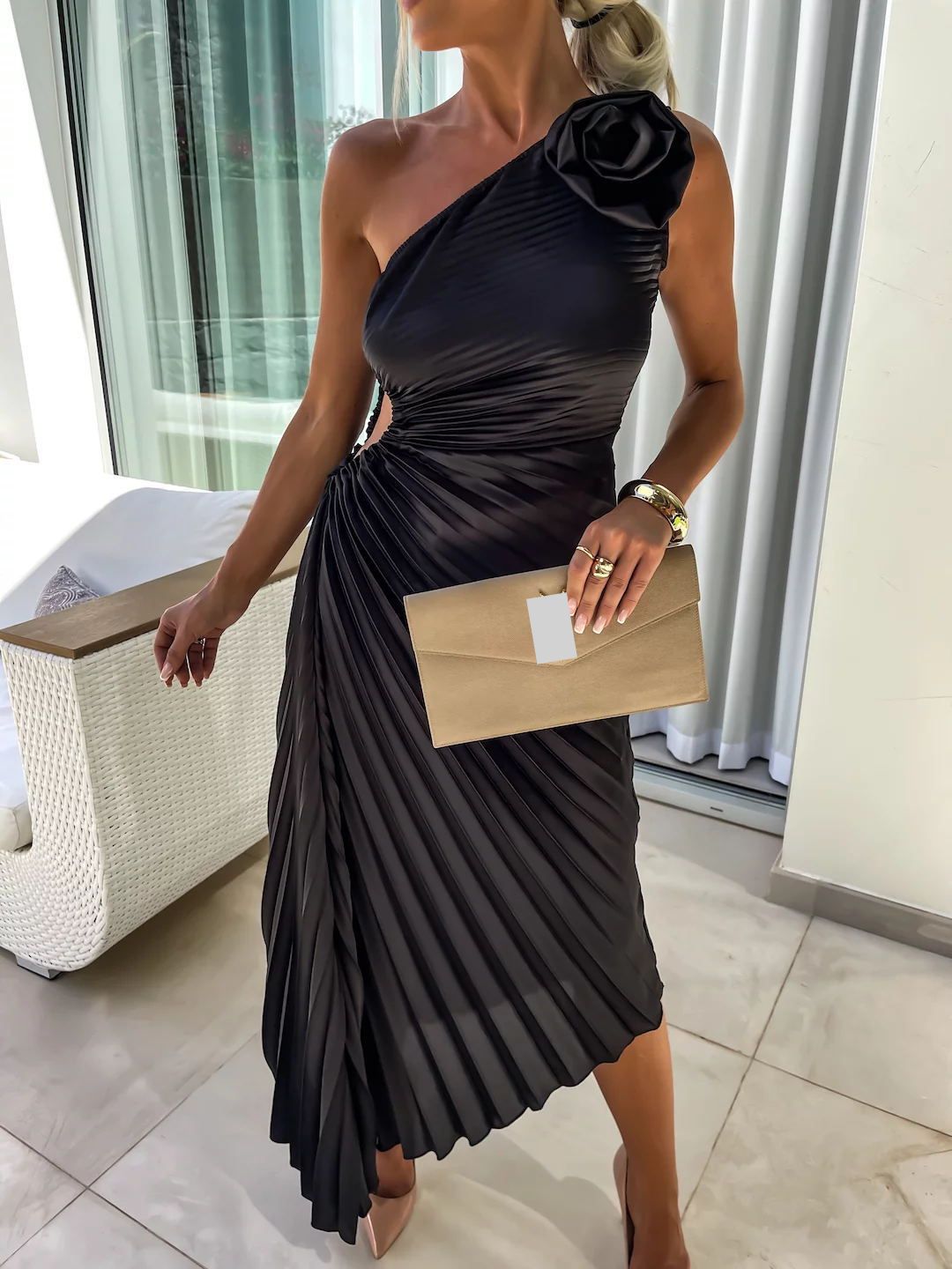Women's Clothing women's new solid color dress fashion sexy oblique shoulder pleated hollow dress 8043_ecoleips.com
