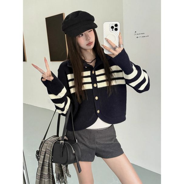 2026 Early Spring Fashionable Collar-Neck Cardigan With Slimming Effect Versatile Retro Loose-Fitting Women's Sweater_ecoleips.com