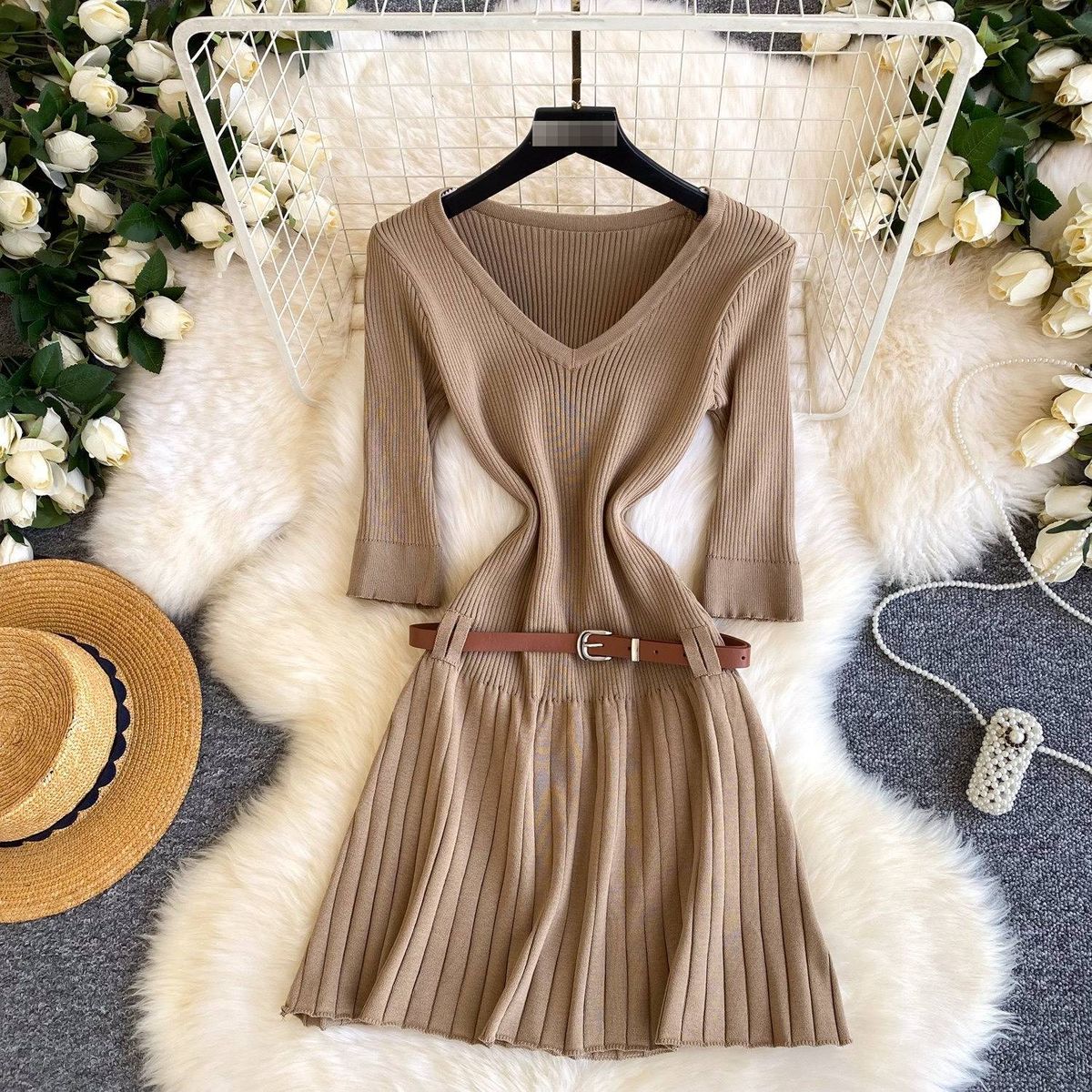 Retro Commuter Knit Dress – V-Neck Short Sleeve A-Line Skirt With Belt For Women (3 Classic Colors) Strategic Seam Placement_ecoleips.com