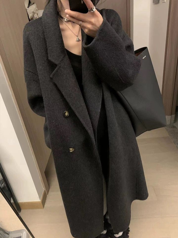 Audrey-Inspired Oversized Tweed Coat – Double-Breasted Mid-Length Coat With 3D Textured Fabric (S-XXL, Relaxed Fit, 5 Elegant Colors)_ecoleips.com