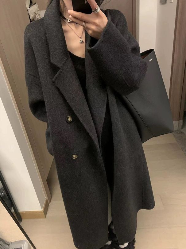 Audrey-Inspired Oversized Tweed Coat – Double-Breasted Mid-Length Coat With 3D Textured Fabric (S-XXL, Relaxed Fit, 5 Elegant Colors)_ecoleips.com
