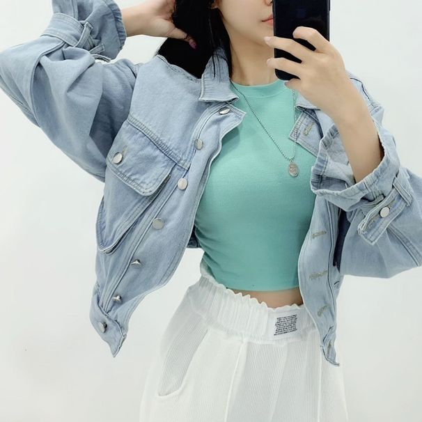 Oversized Denim Jacket With Utility Pockets – Vintage-Inspired Cropped Workwear Coat (One-Size, Unisex Streetwear In Light/Deep Blue)_ecoleips.com