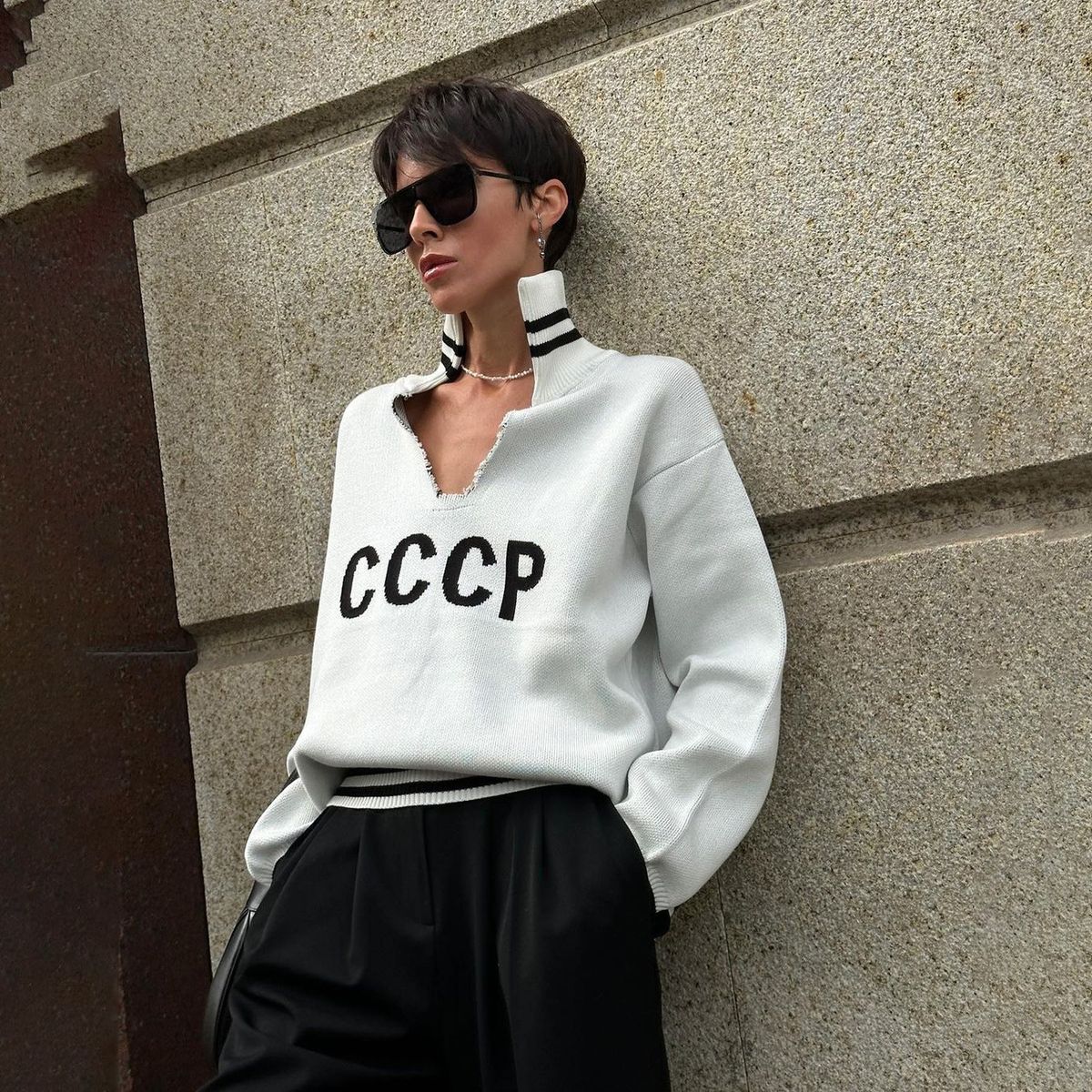 Women's Clothing Letter Color Woven Hem Tightened Soft Waxy Sweater Female Lapel Personalized Design Long Sleeved Sweater_ecoleips.com