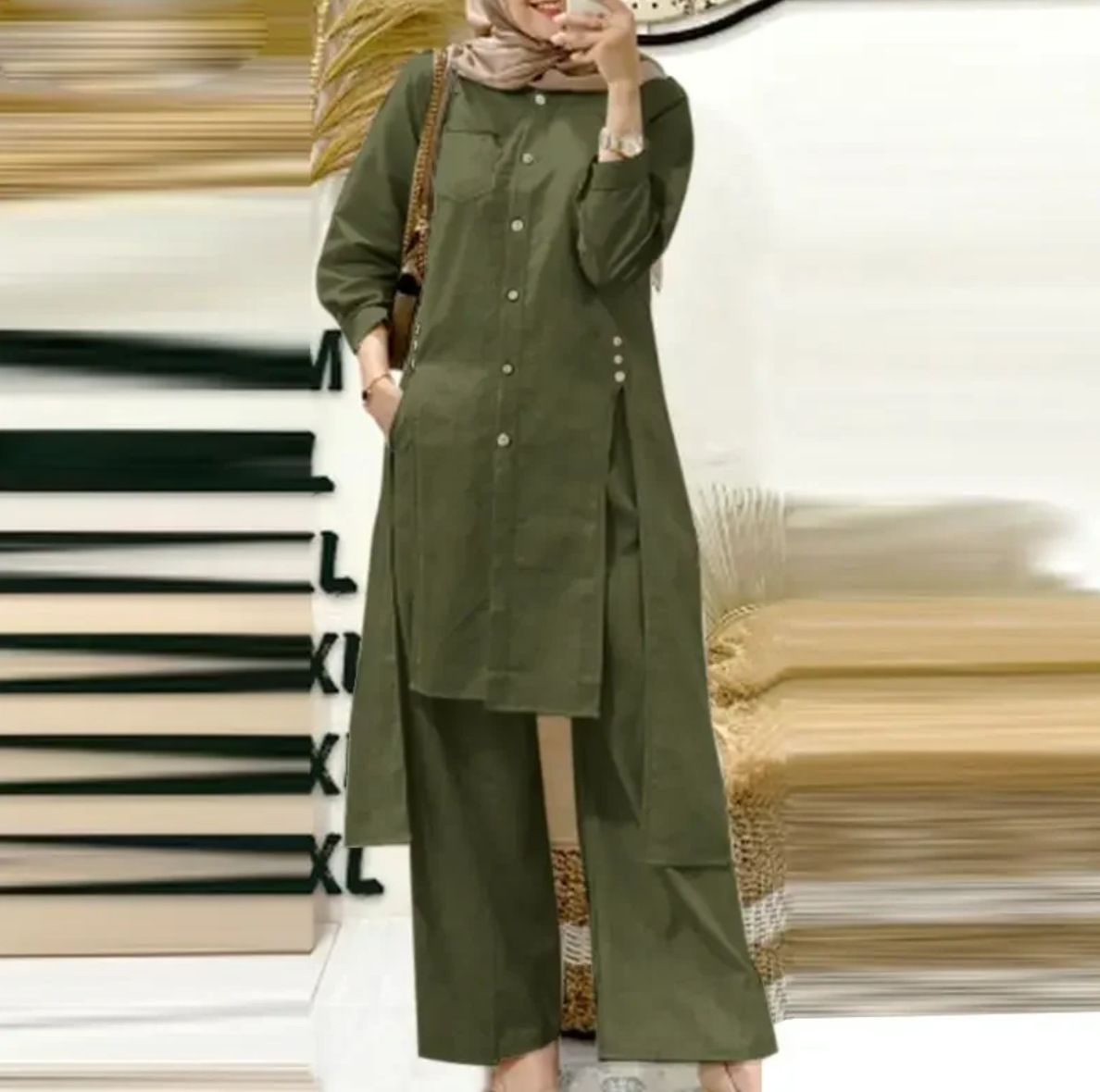 2025 Muslim Women's Fashion Two-Piece Set Elegant Solid Color Side Slit Long Shirt Wide-Leg Pants Outfit_ecoleips.com