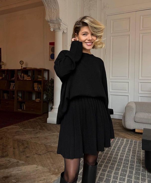 Women's Solid Color Knit Sweater & Pleated Skirt Set Casual Round Neck Pullover Mini Skirt Outfit Fall Winter Fashion_ecoleips.com
