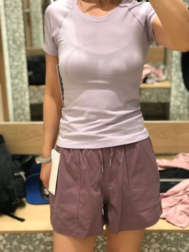 Seamless Yoga Tee – Swiftly Tech Fabric Slim Fit Workout Top For Women (Breathable & Quick-Dry, S-XXL)_ecoleips.com