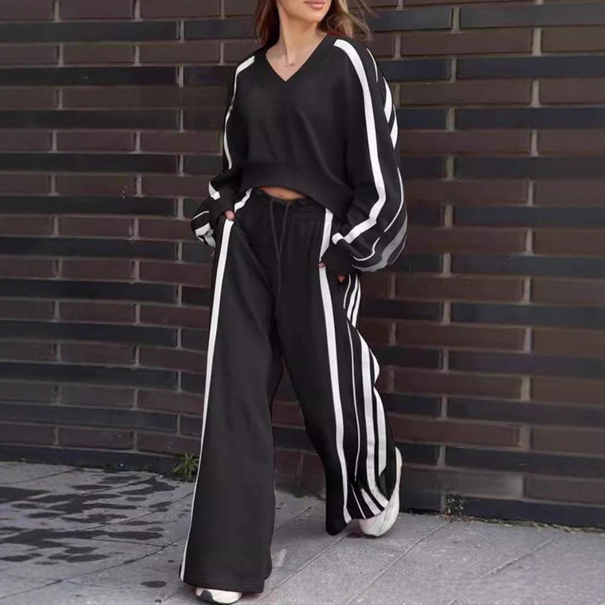Women's Casual Solid Color V-Neck Top With Drawstring Jogger Pants Two-Piece Lounge Set – Comfortable & Stylish Sportswear For Everyday Wear_ecoleips.com