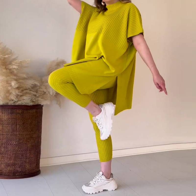 Women's Solid Color Round Neck Large Size Short-sleeved Slit Sweater Casual Suit_ecoleips.com