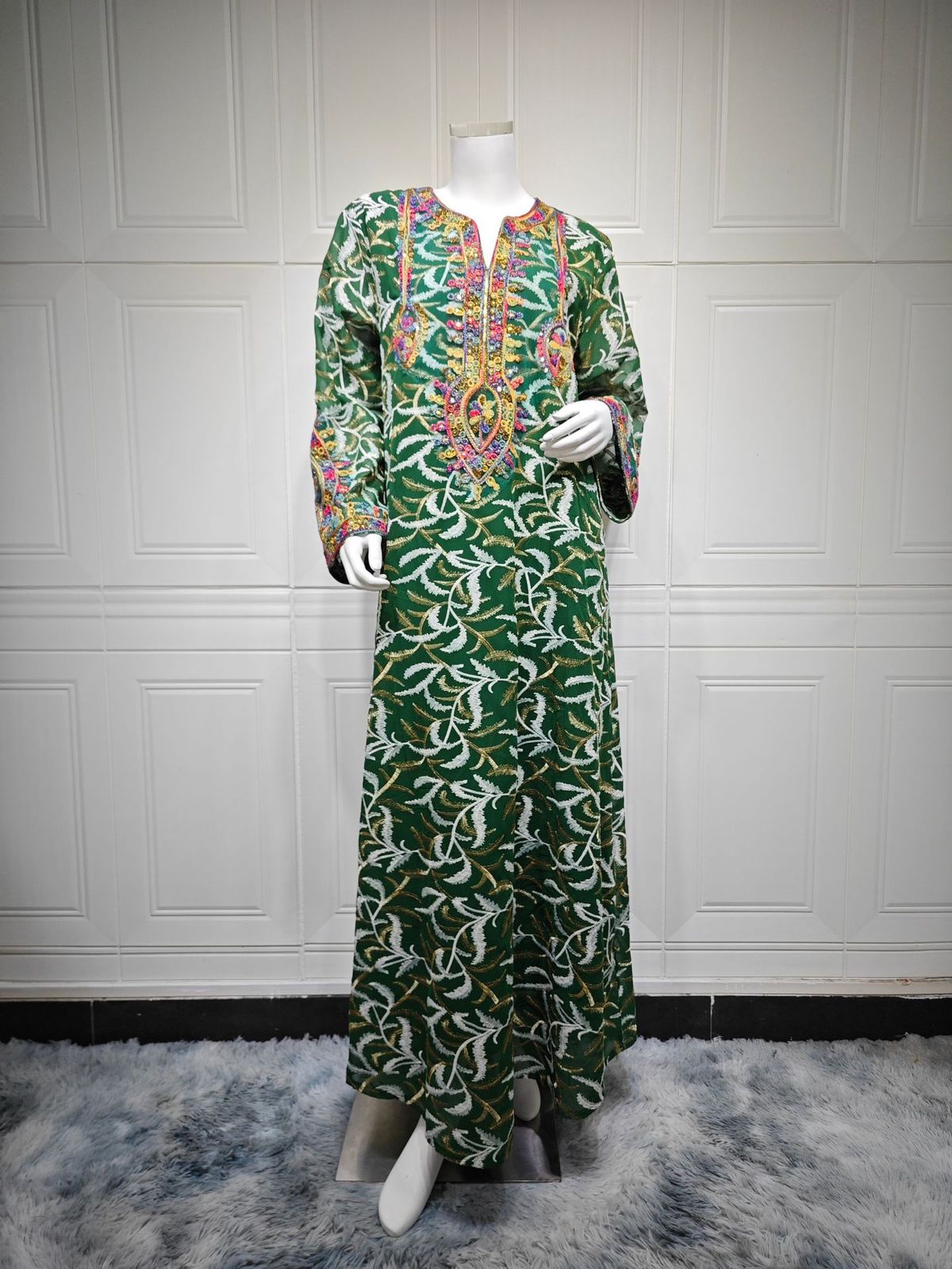 Elegant Green Embroidered Jalabiya Dress For Women – Traditional Middle Eastern Abaya With Long Sleeves, Perfect For Home & Social Gatherings_ecoleips.com