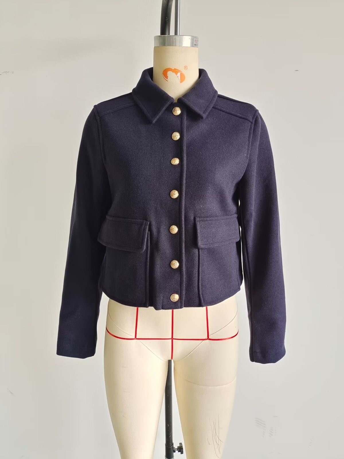 Trendy Women's Notch Lapel Jacket With Functional Pockets – Single-Breasted Slim-Fit Polyester Blazer For Spring & Fall_ecoleips.com