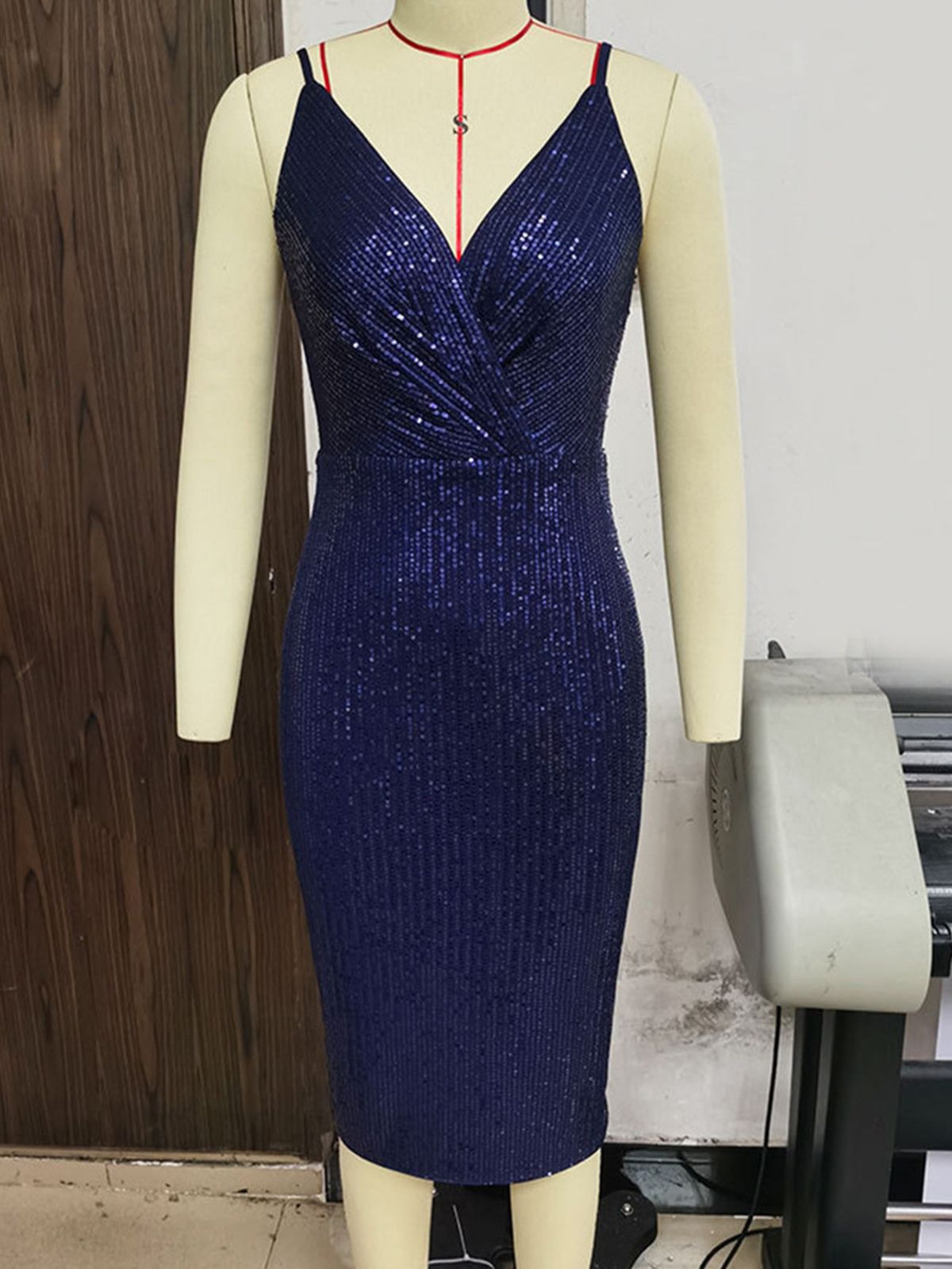 Women's Clothing New Sexy Backless Sequined Suspender Dress Evening Dress_ecoleips.com