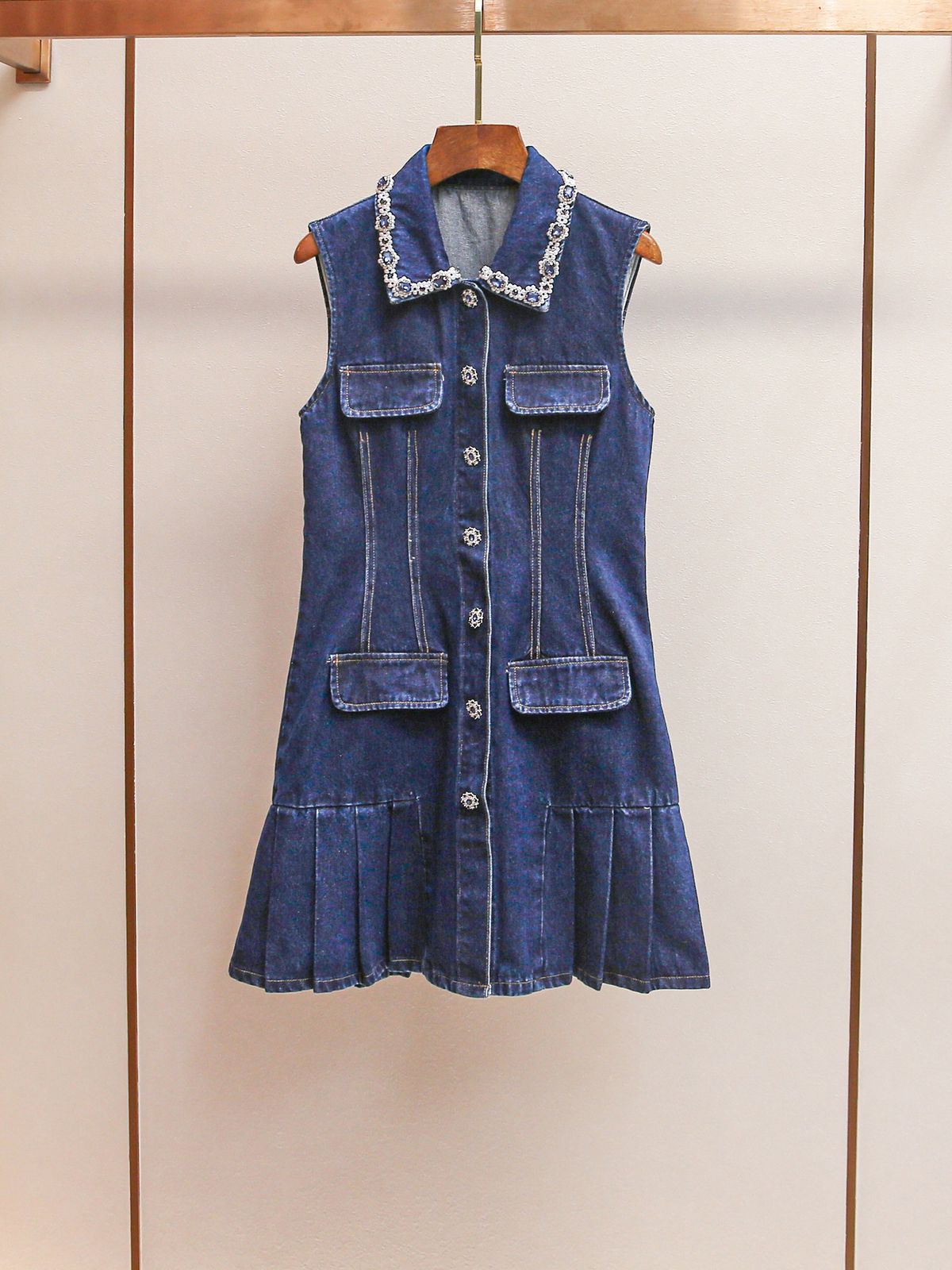 Women's Denim Pleated Dress - Sleeveless Single-Breasted With Beaded Lapel (Spring/Summer Light Mature Style)_ecoleips.com