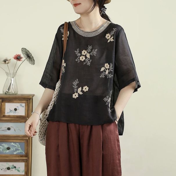 Renaissance-Style Cotton-Linen Embroidered Round-Neck T-Shirt A New Summer Collection For Women. Features A Loose Fit,_ecoleips.com