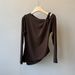 Yanshuang High-End Feel Asymmetrical Twist Long Sleeve T-Shirt For Women Autumn Irregular Slimming Off-Shoulder Knitted_ecoleips.com
