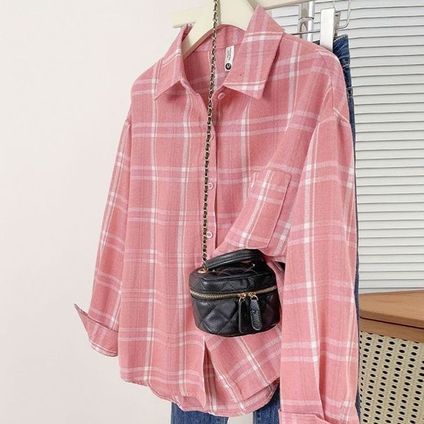A Retro-Style Hong Kong-Inspired Plaid Shirt With Long Sleeves, Designed To Flatter The Figure. This Casual, Versatile P_ecoleips.com
