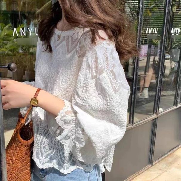 Elegant Korean-Style White Lace Blouse – Flowy Round Neckline With Lantern Sleeves For Women_ecoleips.com