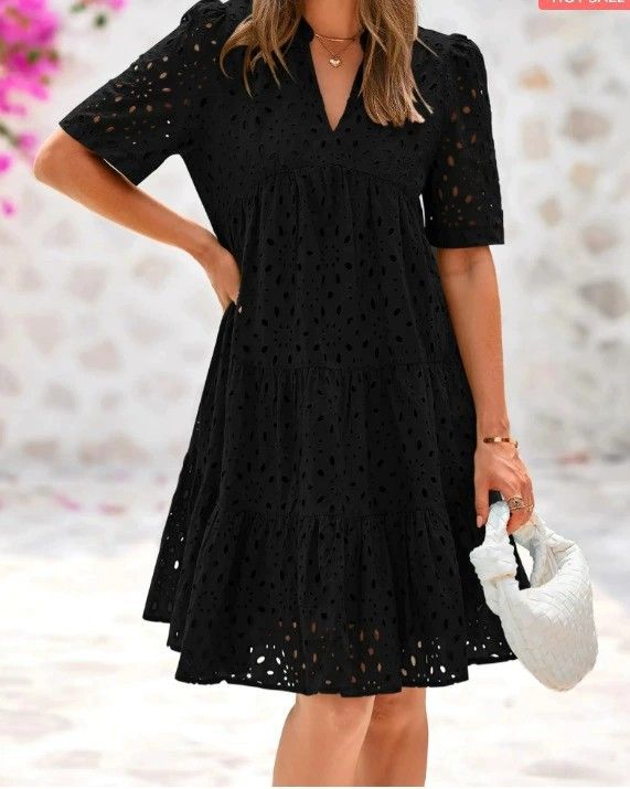 French V-Neck Lace Dress With Short Sleeves For Beach Vacation, A-Line Skirt With A Sophisticated Look_ecoleips.com