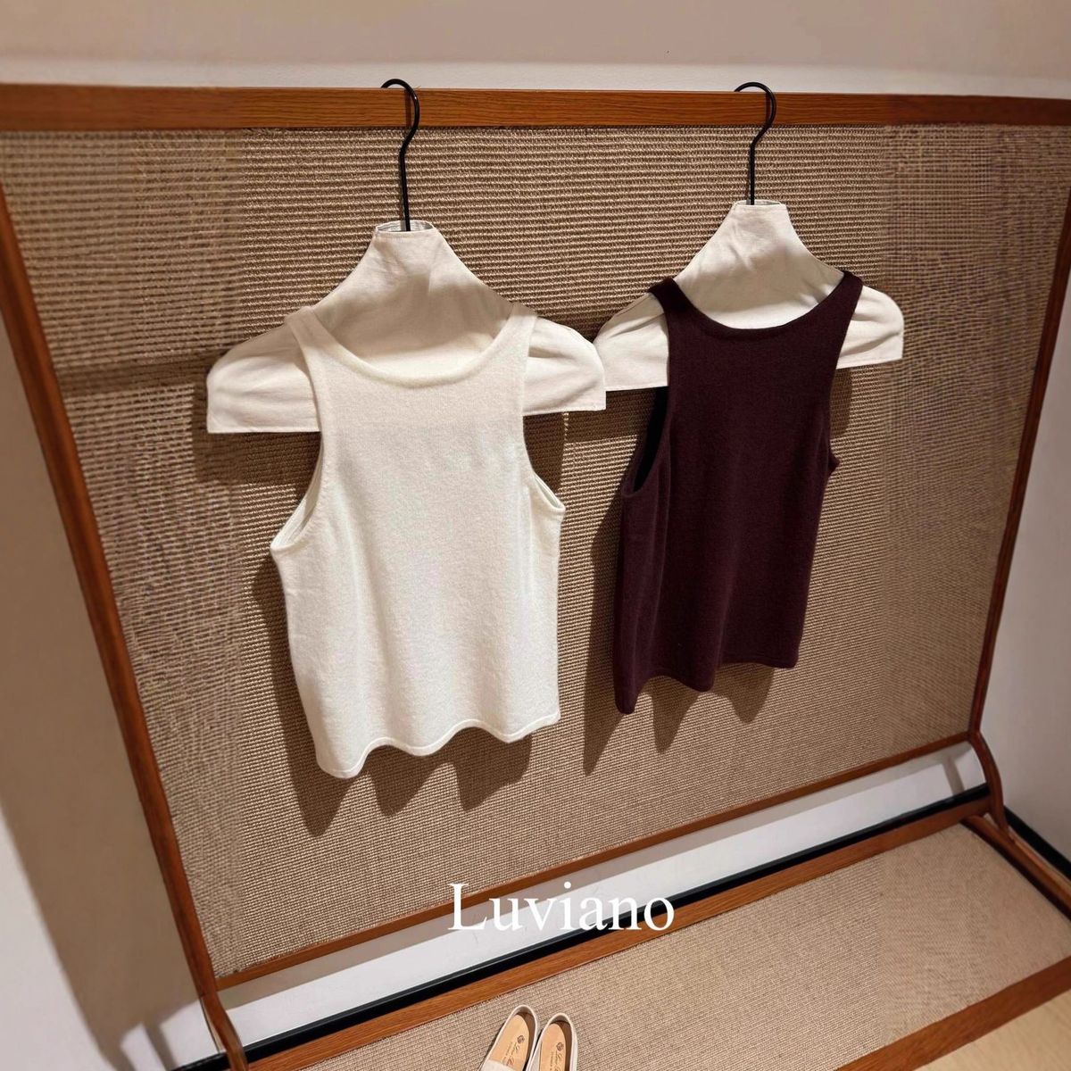 Shenzhen Nanyou 2025 Autumn/Winter Classic Basic Cashmere Blend Layered Knit Vest Top_ecoleips.com