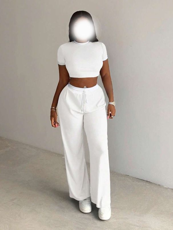 LKTM Women's Slim Fit Two-Piece Set Summer Streetwear Cropped T-Shirt And High-Waisted Shorts Solid Color Trendy Outfit_ecoleips.com