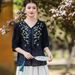 A Retro-Style Cotton-Linen Short-Sleeved Top With A V-Neck Design, Perfect For Summer And Versatile In Any Outfit. It Fe_ecoleips.com
