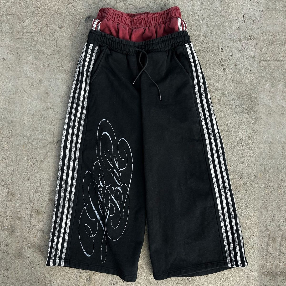 Men's And Women's Style Streetwear Casual Comfortable Graphic Print Sweatshirt And Sweatpants Set Hip Hop Loose Fit Clothing_ecoleips.com
