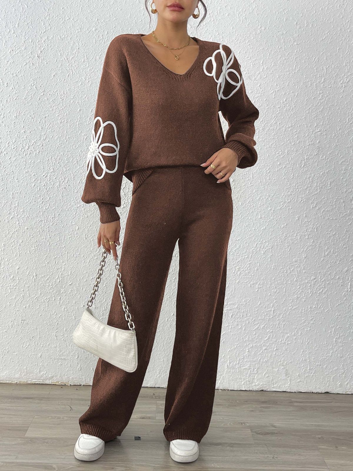 Women's Autumn Winter Casual Outfit Floral Embroidery Ribbon V-Neck Sweater Straight Pants Two-Piece Set_ecoleips.com