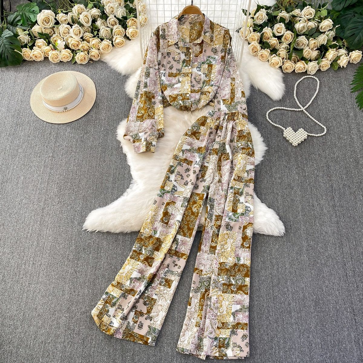 French Retro Print Blouse + High-Waisted Flared Pants Set – Vintage-Inspired Sun Protection Outfit_ecoleips.com