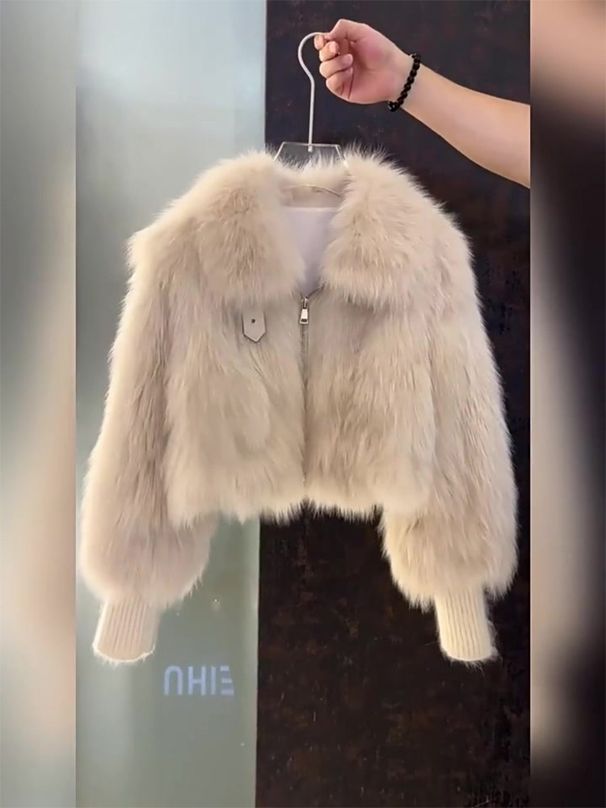 Women’s Fluffy Faux Fur Short Coat – Plush Lapel Collar Jacket | Fox & Mink-Like Luxe Outerwear For Winter & Fall_ecoleips.com