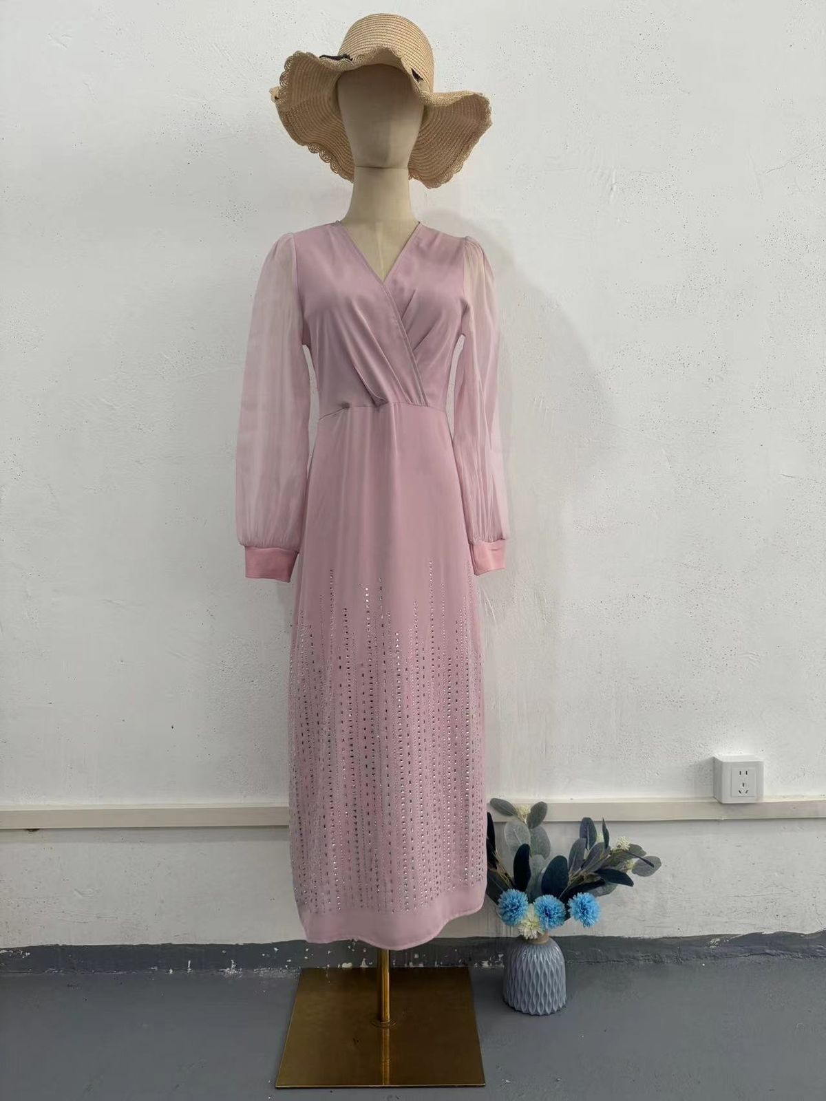 Women's Clothing V Neck Mesh Sequin Elegant Slim Lantern Sleeve Dress_ecoleips.com