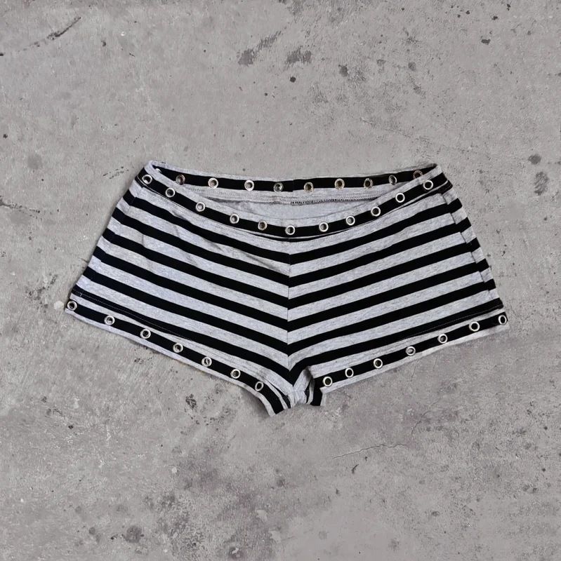 Y2K Studded Mini Shorts for Girls Sexy Black And Gray Casual High Street Fashion Summer Low Waist Color Blocking INS Style_ecoleips.com