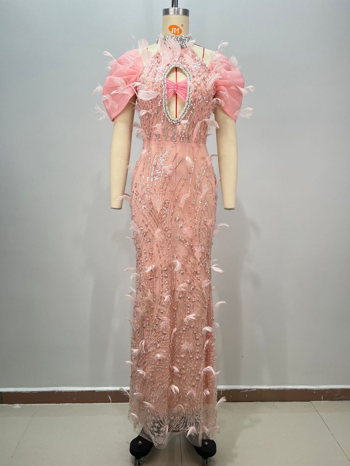Women's Clothing New Pink Fashion Design Halter Neck Hollow Ruffled One Shoulder Feather Sequins Beaded Diamond Evening Dress_ecoleips.com