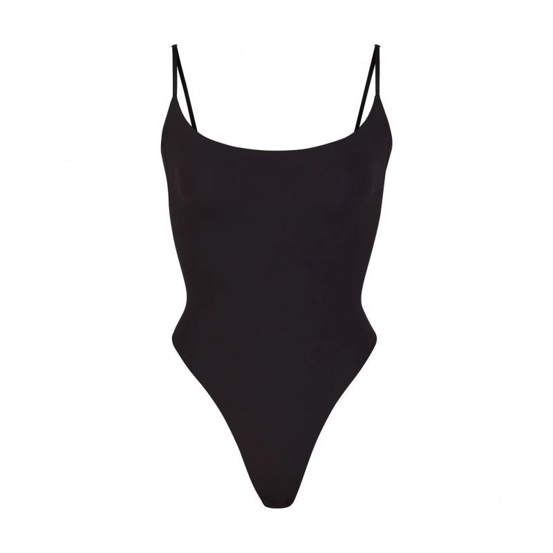 SKIMS Kardashian FITS EVERYBODY CAMI Slim Fit Camisole Bodysuit For Layering And Sexy Look_ecoleips.com