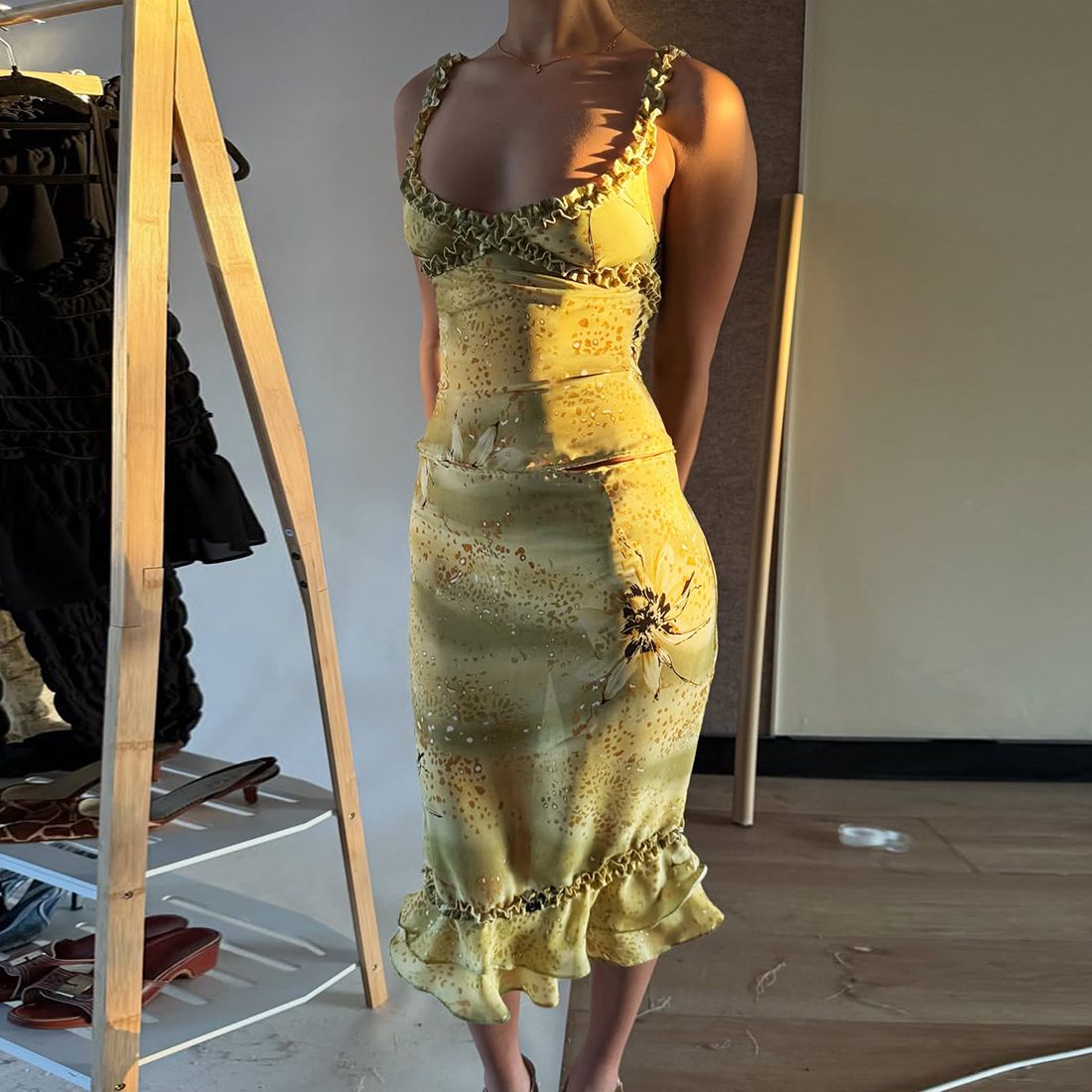 Women's Clothing Women's V Neck Low Cut Camisole Ruffled Floral Print Skirt Set European American Fashion_ecoleips.com