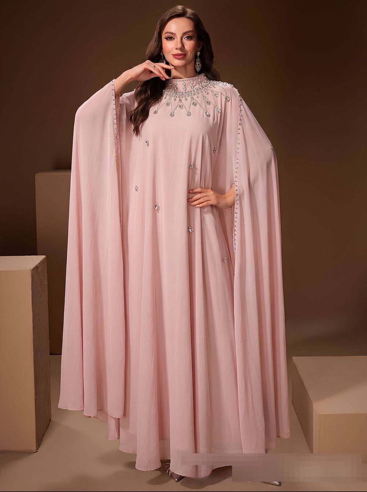 Pink Chiffon Rhinestone Embellished Cape Style Dress Heavy Duty Loose Fitting Long Robe Elegant Formal Wear for Women_ecoleips.com