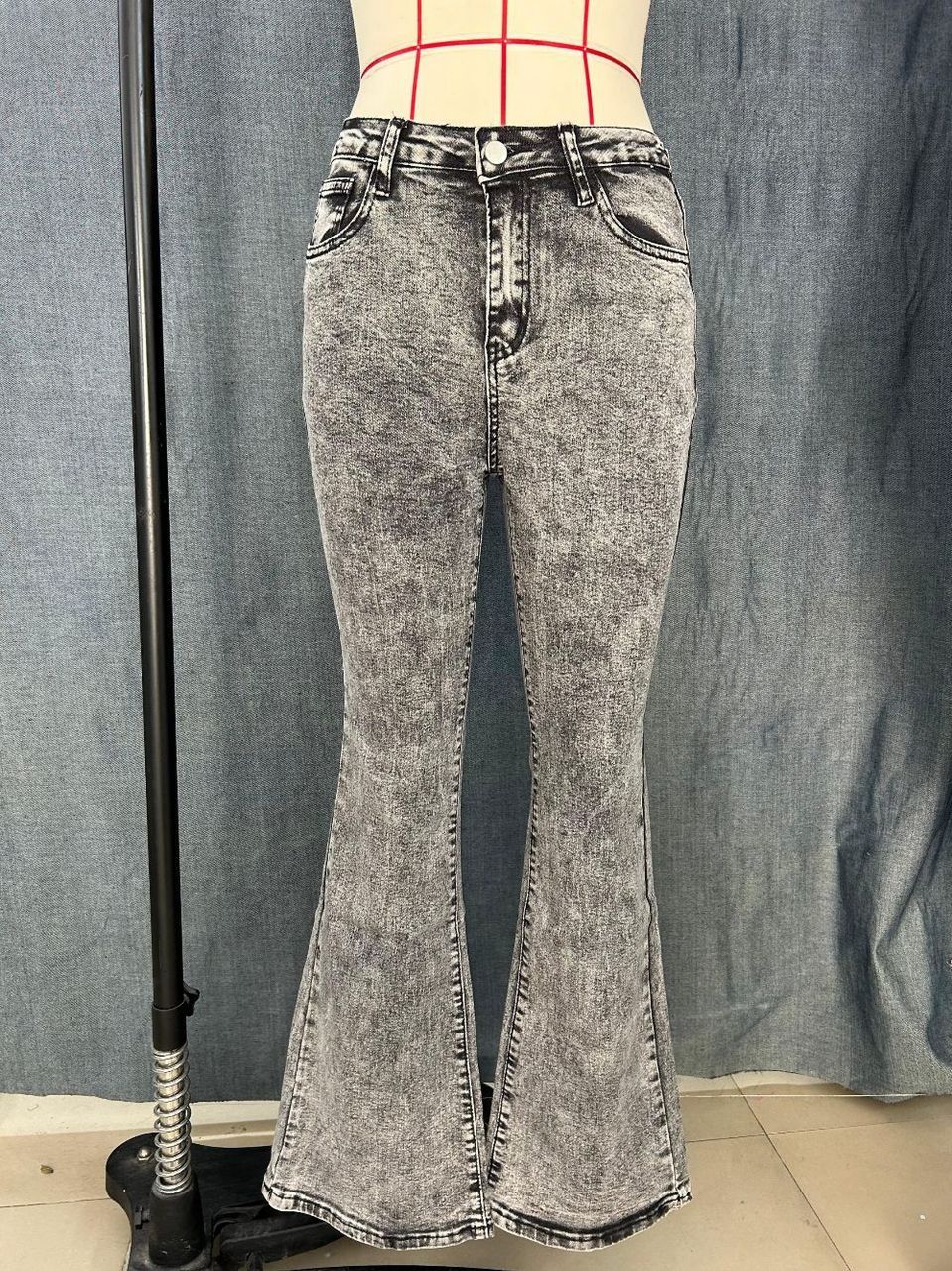 K Low Waisted Flared Slim Fit Pants For Women, Jeans Look Slim And Grey_ecoleips.com