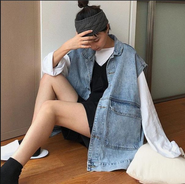 Women's Clothing The style vest is niche and fashionable. The style heavy duty raw edge denim vest is fashionable for women._ecoleips.com