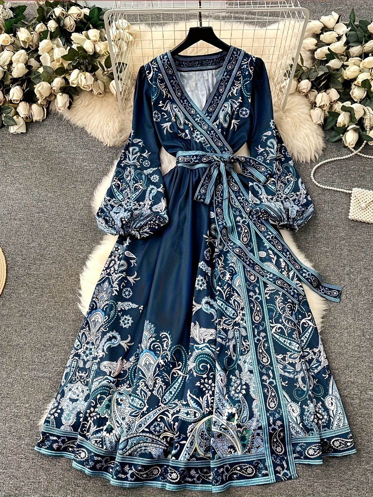 Women's Bohemian V-Neck Maxi Dress Long Sleeve Ethnic Print Belted Dress for Women_ecoleips.com