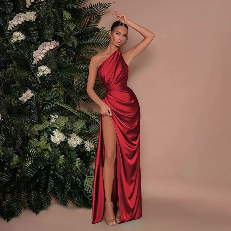 Women's Clothing Winter New Fashion Personality Slant Neck Off Shoulder Gathered Glossy Shiny Side Slit Banquet Dress_ecoleips.com