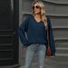 2025 Autumn/Winter New Solid Color V-neck Loose Casual Long Sleeve T-shirt Top Women's Wear_ecoleips.com
