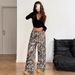 Streetwear Camo Print Jogger Pants For Teens, Elastic Waist Relaxed Fit Wide Leg Trousers, Stretchable & Stylish Polyester Pants_ecoleips.com