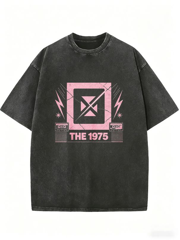 Women's Retro Rock Band Themed T-shirt, Washed Black Y2K Style Design, Printed With Pink Letter Pattern, Retro Street Style Top._ecoleips.com