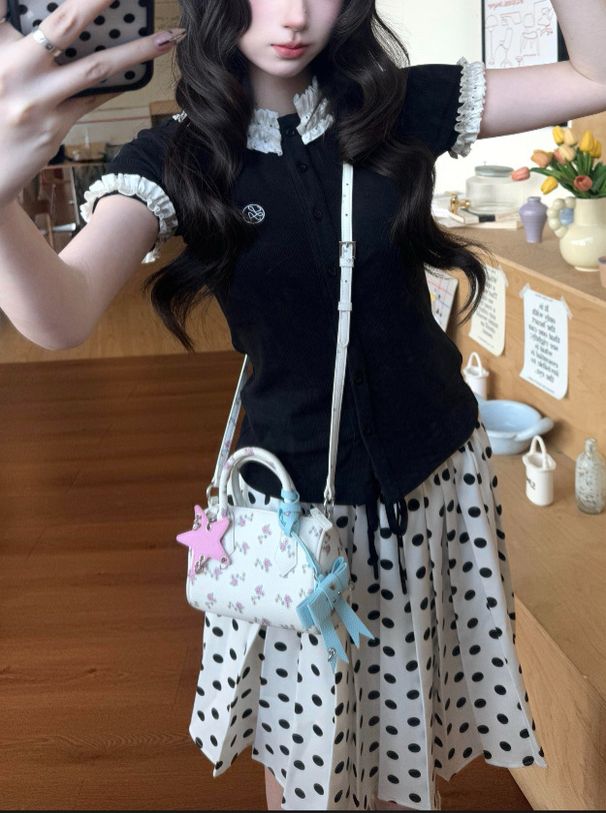 Stunning Early Summer Outfit: Korean-style College-inspired Polka Dot Lace Short-sleeve T-shirt For Women With A Unique_ecoleips.com